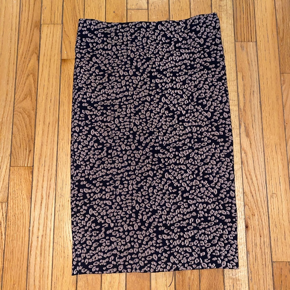 LIKE NEW Ellen Tracy Cheetah Style Skirt